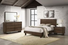Coaster Fine Furniture 225011KE-S4 Glenwood - 4 Piece Eastern King Bedroom Set - Warm Brown