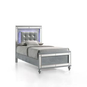 New Classic 02-9698S-500 New Classic 02-9698S-500 Valentino - 3/3 Twin Bed - Silver