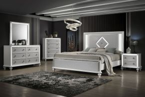 New Classic 00-1583-15C Stardust - 6/6 Eastern King 5 Piece Bedroom Set (Bed, Dresser, Mirror, Chest, Nightstand) - Pearl Silver