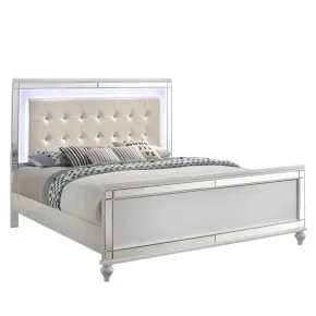 New Classic 02-9698W-100 New Classic 02-9698W-100 Valentino - 6/6 King Bed - White