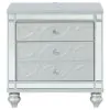 CoasterEssence 223211KE-S5 Gunnison - 5 Piece Eastern King Bedroom Set - Silver Metallic