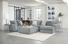 Jackson 2477/30/62/76/28-28 Glacier - 3 Piece Sectional With RSF Chaise, Comfort Coil Seating, 9 Included Accent Pillows And Cocktail Ottoman - Shark